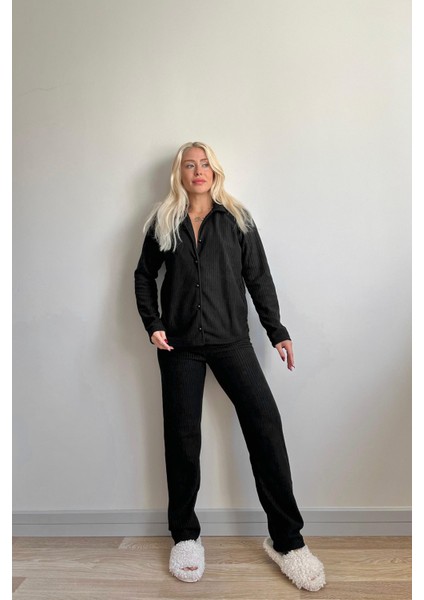 Siyah Düz Önden Düğmeli Peluş Polar Pijama Takımı fiyatları