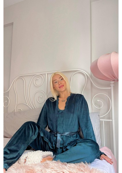 Yeşil Zelena Exclusive Kadife Sabahlıklı Kadın Pijama Takımı fırsatları