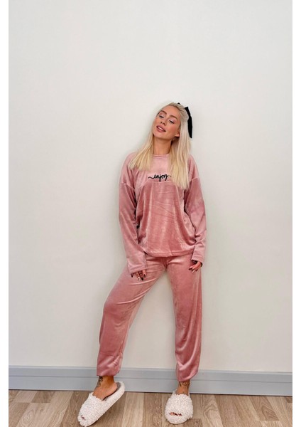 Pudra Enjoy Exclusive Kadife Kadın Pijama Takımı fiyatları
