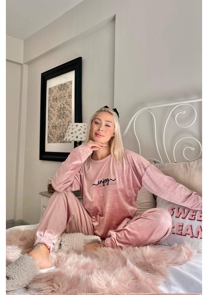 Pudra Enjoy Exclusive Kadife Kadın Pijama Takımı modelleri