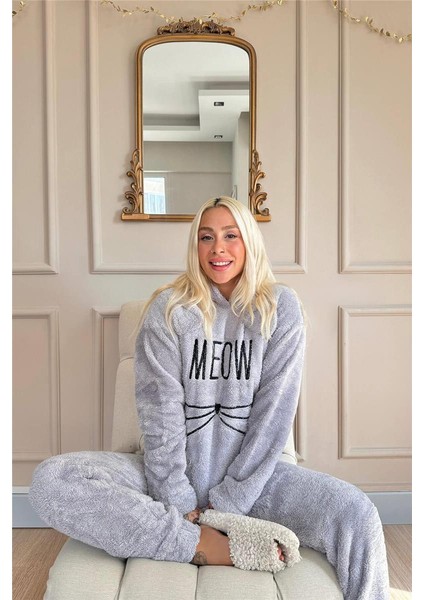 Açık Gri Meow Desenli Tam Peluş Pijama Takımı