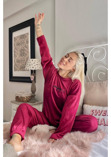 Bordo Enjoy Desenli Exclusive Kadife Kadın Pijama Takımı fırsatları