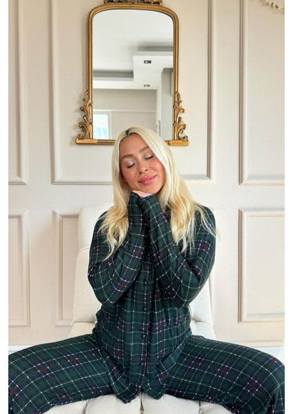 Yeşil Ekose Baskılı Önden Düğmeli Uzun Kollu Kadife Pijama Takımı fiyatları