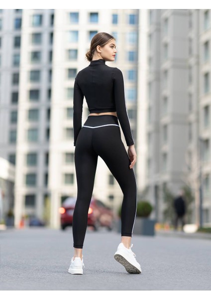 Beyaz Biye Detaylı Siyah Spor Tayt