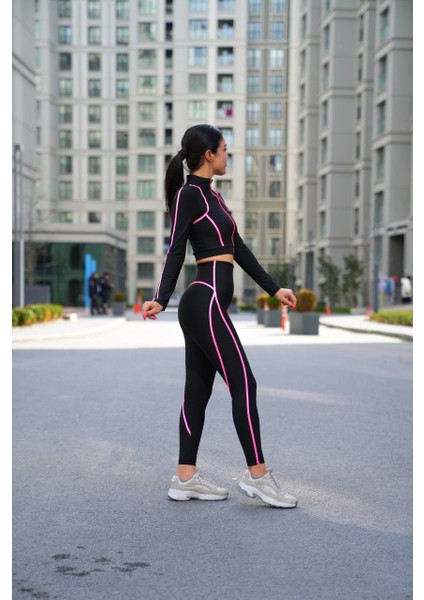 Neon Pembe Biye Detaylı Siyah Spor Tayt