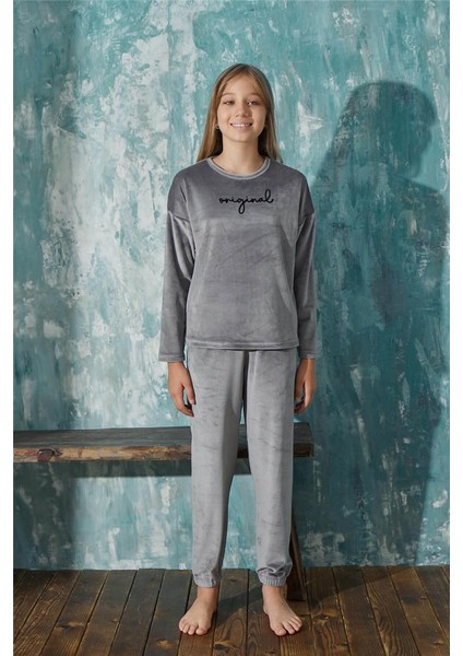 Gri Original Desenli Exclusive Kadife Kız Çocuk Pijama Takımı