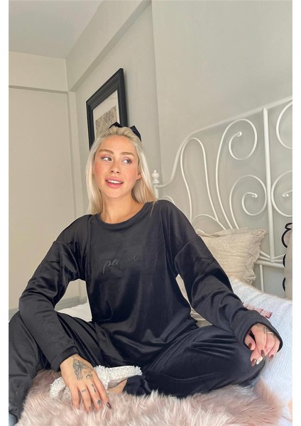Siyah Perfect Desenli Exclusive Kadife Kadın Pijama Takımı fırsatları