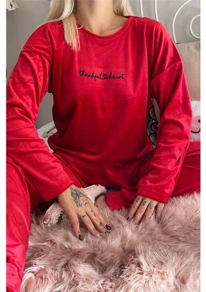 Kırmızı Thankful Desenli Exclusive Kadife Kadın Pijama Takımı indirimleri