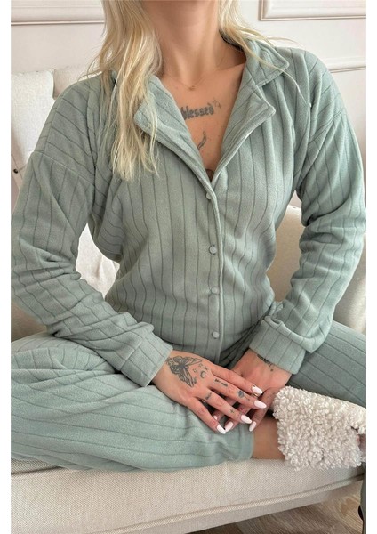 Mint Yeşili Düz Önden Düğmeli Peluş Polar Pijama Takımı indirimleri