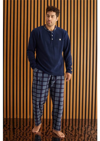Lacivert Kırmızı Ekose Desenli polar erkek pijama takımı fiyatları