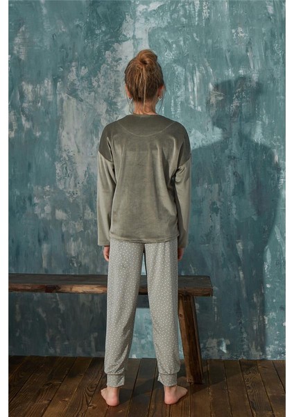 Yeşil Awesome Desenli Exclusive Kadife Kız Çocuk Pijama Takımı indirimleri