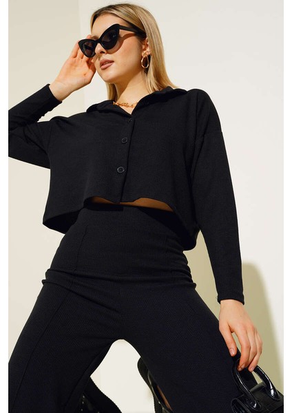 Kadın Siyah Uzun Kollu Düğmeli Bluz ve Yüksek Bel Bol Pantolon Ikili Takım modelleri