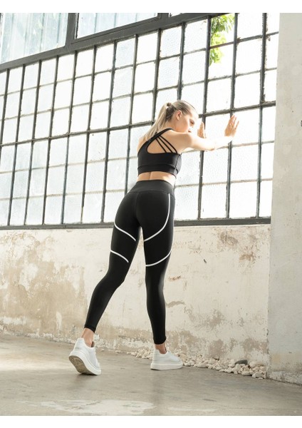 Arkası Beyaz Biyeli Siyah Spor Tayt fırsatları