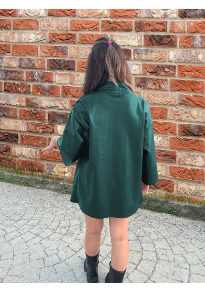 Zümrüt Yeşili Kadın Oversize Şardonlu Suni Deri Ceket
