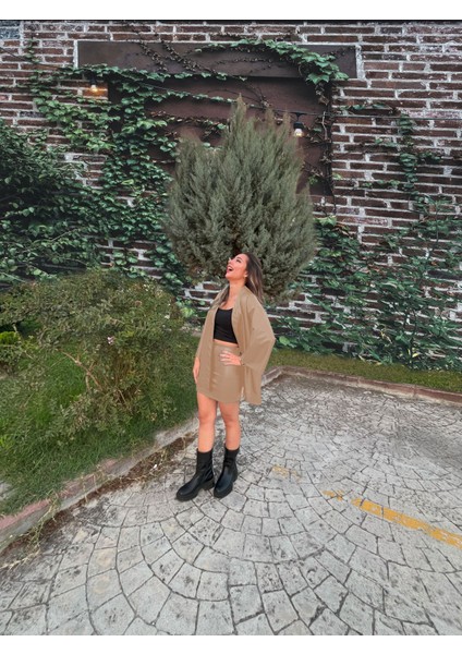 Bej Kadın Oversize Şardonlu Suni Deri Ceket