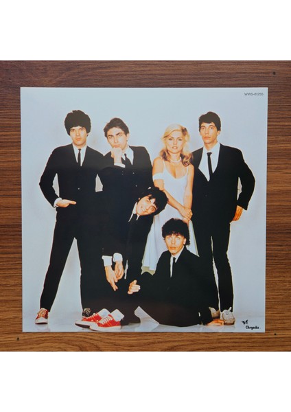 Blondie - Eat To The Beat