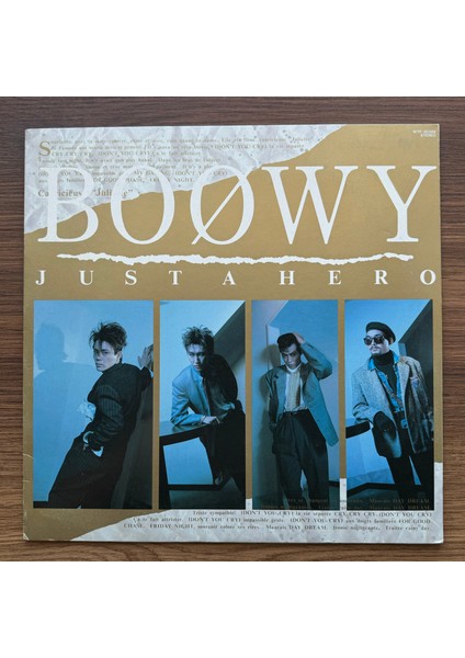 Boøwy – Just A Hero