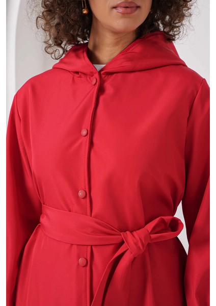 Kadın Kırmızı Çıt Çıt Kapamalı Astarlı Kuşaklı Kapüşonlu Trençkot HZL25W-BD159341 fırsatları