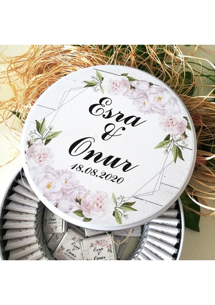 Beyaz Çiçekli Nişan Nikah Söz Çikolatası Metal Kutuda 100'LÜ Madlen Çikolata fiyatları