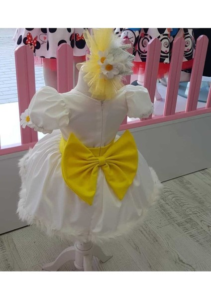 Kız Çocuk Beyaz Papatya Detaylı Etek Ucu Tüylü Kabarık Elbise modelleri
