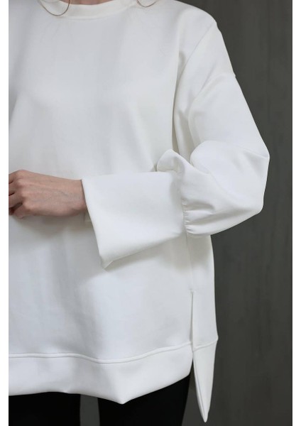 5beyaz Renk Sweatshirt ÖN62CM Arka 72CM %polyester% 10 Likra fiyatları