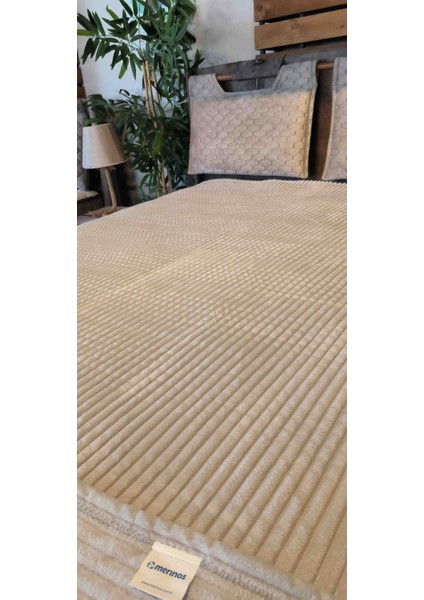Modern Line Çift Kişilik Peluş Battaniye