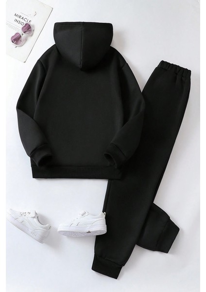 Uygun Tarz Mooooody Baskılı Erkek - Kız Rahat Eşofman Takımı fiyatları