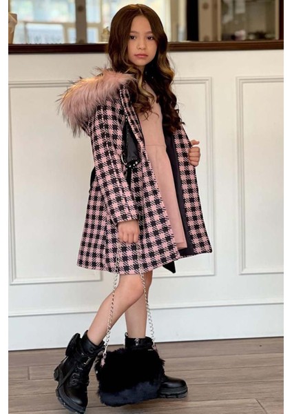 Kız Çocuk Kapüşonlu Peluş Detaylı Kare Desenli Pembe Kaban