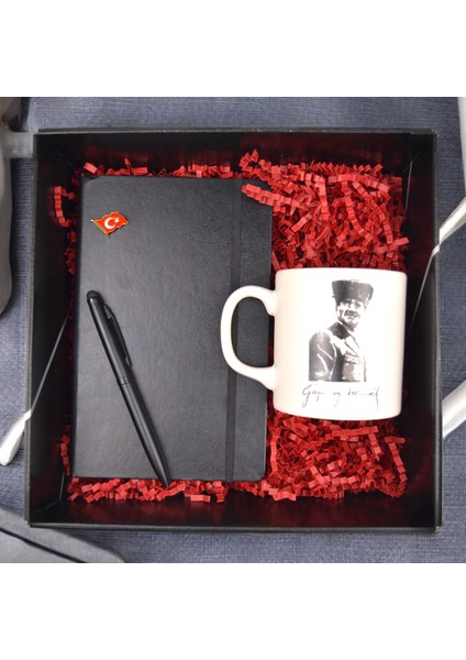 Öğretmenler Günü - Atatürk Kupa & 13*21 Defter & Touch Metal Kalem & Rozet