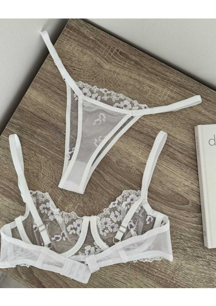Romaşka Beyaz Çiçek Desenli Tanga Külotlu Sütyen Takım