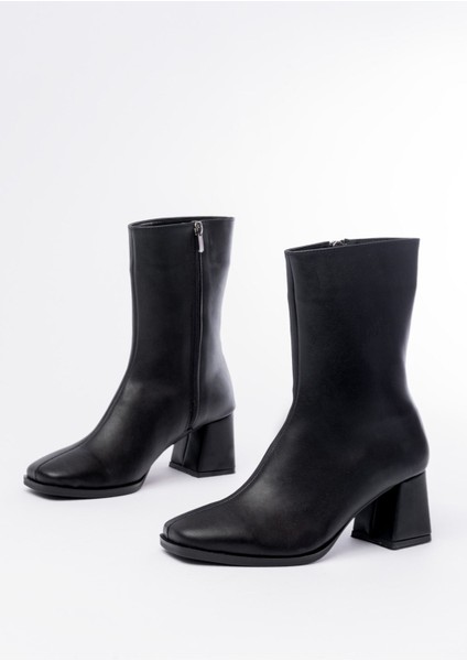 MSK-032 Siyah Topuklu Fermuarlı Kadın Bot modelleri