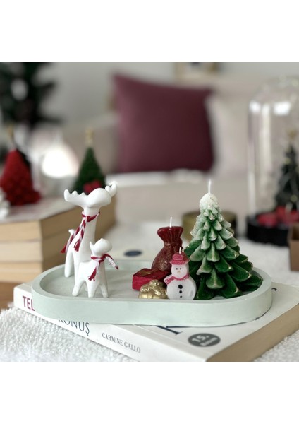 Yılbaşı Mum ve Biblo Seti 8 Parça Sunum Tabaklı Çam Ağaçlı Geyikli Kardan Adamlı - Yılbaşı Hediyesi