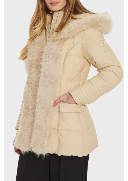 Zoe Regular Fit Yumuşak Tüylü Balıkçı Yaka Kapüşonlu Şişme Mont 4BGL417188A Bayan Mont 4BGL41 7188A F1NN