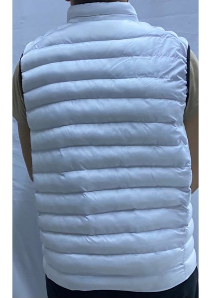 Beyaz Fermuarlı ve Cepli Polyester Standard Fit Erkek Rüzgar Geçirmez Şişme Yelek