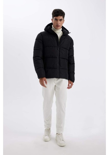 Regular Fit Kapüşonlu Şişme Mont Black fiyatları