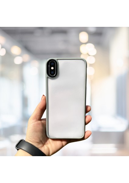 iPhone Xs Max Yanları Renkli Silikon Parlak Arka Yüzeyli Tlp Tiger Hibrit Kapak