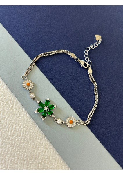 4,87 gr Silver Renk Papatya Bağlantılı Yeşil Zirkon Taşlı Lotus 925 Gümüş Bileklik