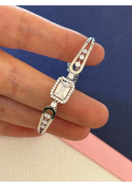 5,00 gr Silver Renk Yatay Baget Tüm Zirkon Taşlı 925 Gümüş Kelepçe fiyatları
