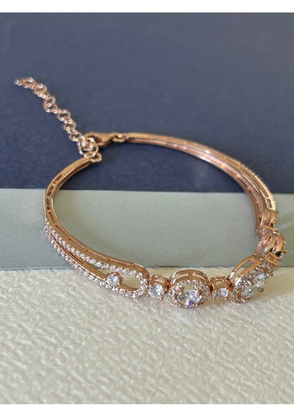 5,85 gr Rose Renk Büyük-Küçük Üçlü Yuvarlak Zirkon Taşlı 925 Gümüş Kelepçe fırsatları