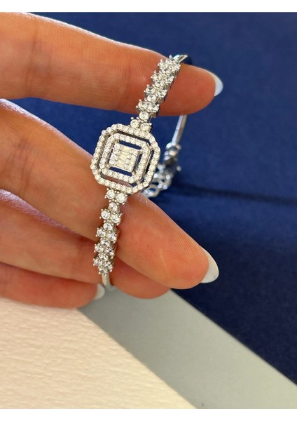 9,60 gr Silver Renk Baget Yanları Zirkon Taşlı 925 Gümüş Kelepçe fiyatları
