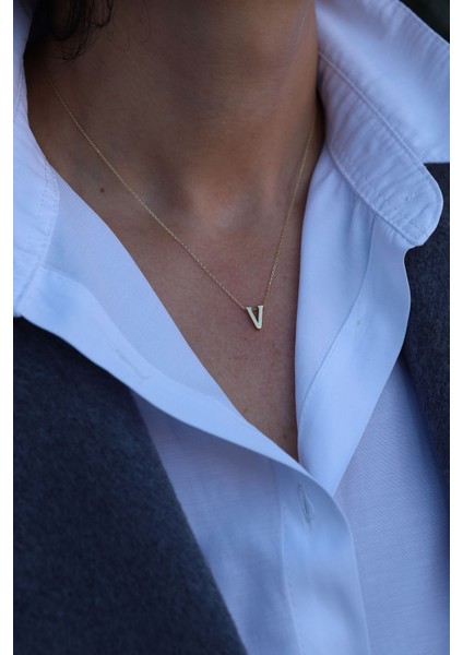 14 Ayar Altın V Harfli Kolye