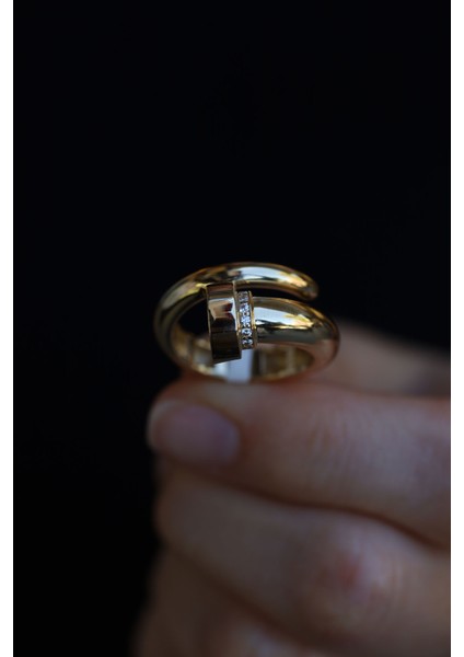 14 Ayar Altın Taşlı Çivi Model Yüzük fırsatları