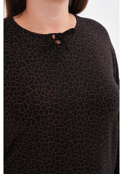 Kadın Uzun Kollu Yakası Baskılı Büyük Beden Penye BLUZ-BGB50 modelleri