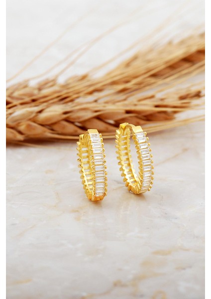 Baget Taşlı Orta Boy Altın Kaplama Gümüş Oval Halka Küpe 7128