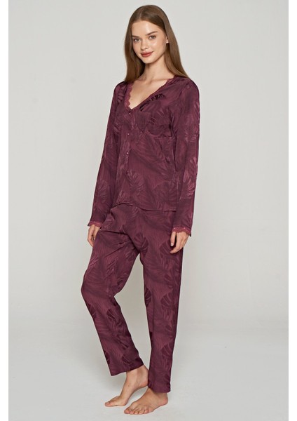 Kadın Yaprak Desenli Uzun Kollu Dantel Işlemeli Pijama Takımı