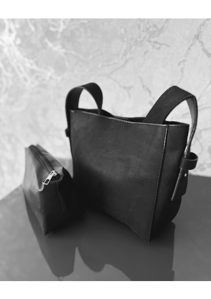 Siyah Süet Kadın Yumuşak Deri Ayarlanabilir Askılı Omuz Çantası