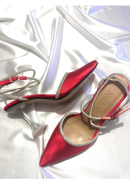 Kadın Kırmızı Saten 8 cm Şeffaf Topuklu Bilekten Dolamalı Taşlı Sivri Burunlu Abiye Ayakkabı modelleri