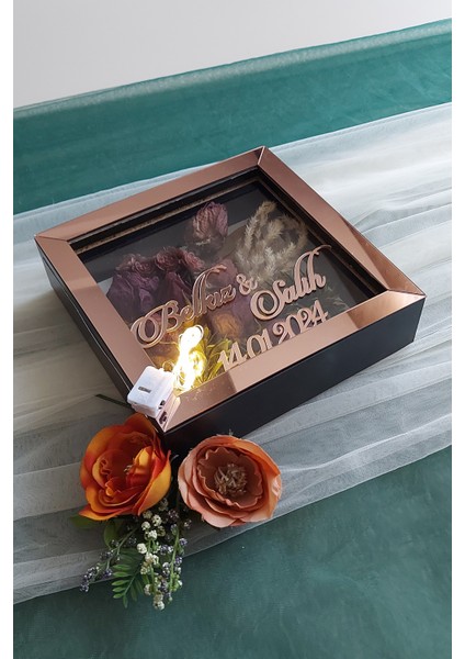 20X20X5 cm Ledli+Isimli Siyah-Rose Anı Çerçevesi! Yeni Moda Çiçek Anı Çerçevesi!