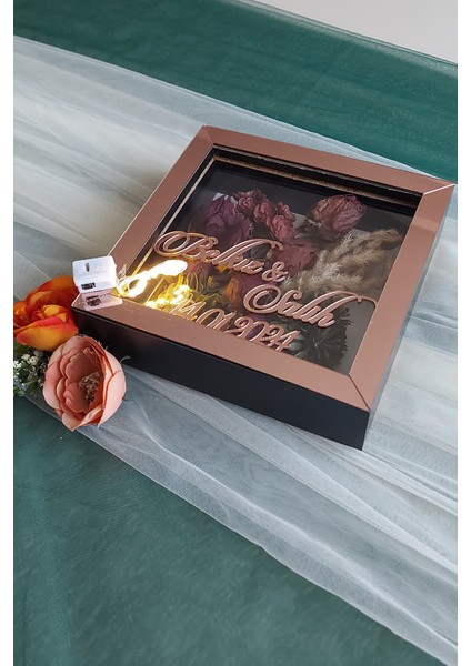 20X20X5 cm Ledli+Isimli Siyah-Rose Anı Çerçevesi! Yeni Moda Çiçek Anı Çerçevesi! modelleri