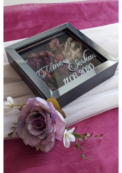 20X20X5 cm Isimli Siyah-Füme Anı Çerçevesi! Yeni Moda Çiçek Anı Çerçevesi! modelleri